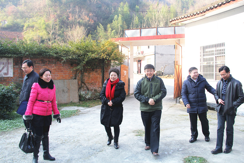 ����ս�߹�����Ա�������Ӳ鹤��