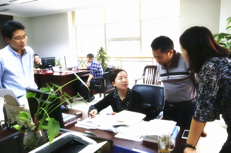 ����Ա���